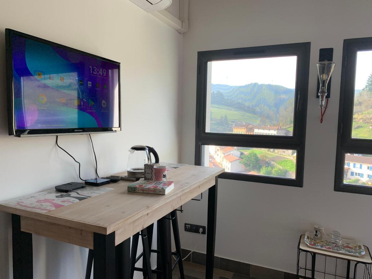 Domaine De La Rue De La Tour Bed & Breakfast Valsonne Dış mekan fotoğraf