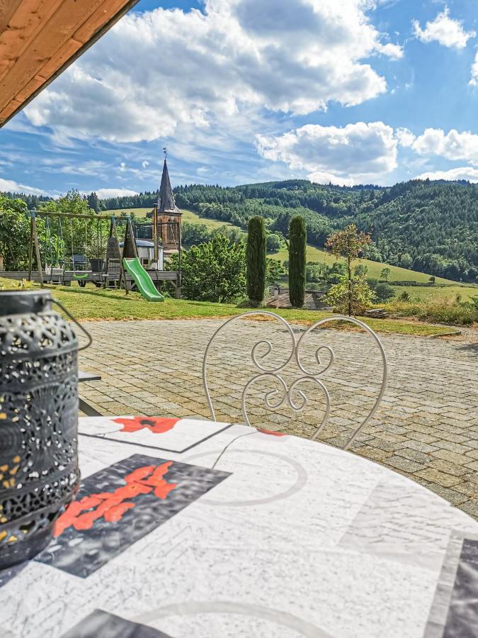 Domaine De La Rue De La Tour Bed & Breakfast Valsonne Dış mekan fotoğraf